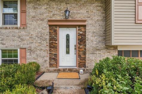 2438 Rolling Farms Road Shaler PA 15116