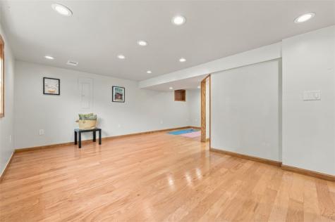 2438 Rolling Farms Road Shaler PA 15116