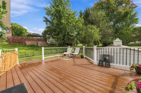 2438 Rolling Farms Road Shaler PA 15116