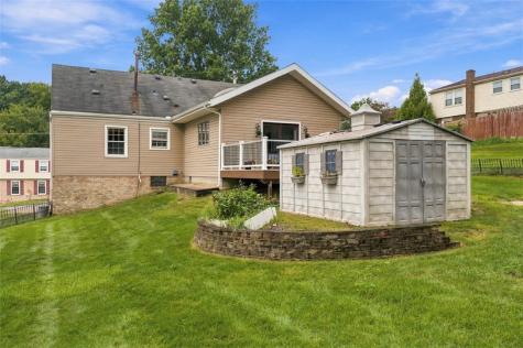 2438 Rolling Farms Road Shaler PA 15116