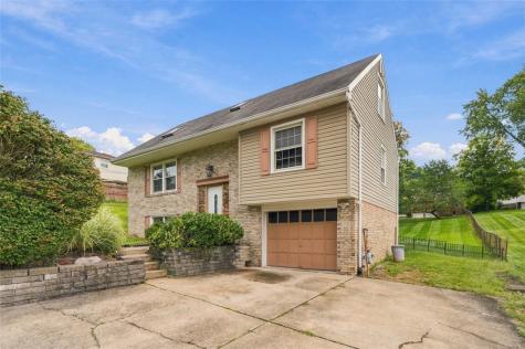 2438 Rolling Farms Road Shaler PA 15116