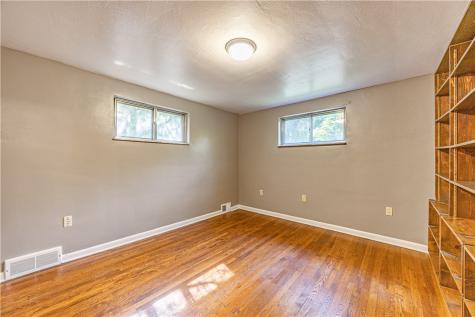 118 Washington Forest Hills Boro PA 15221