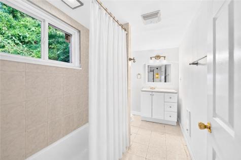 204 E Jefferson Street Central North Side PA 15212