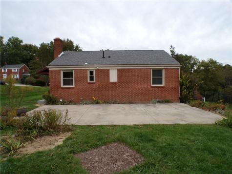 1560 Duncan Drive Franklin Park PA 15237