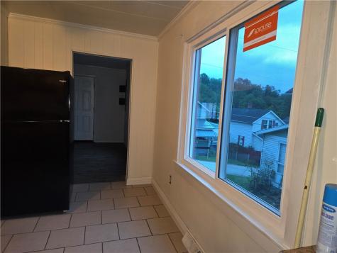 807 Wood Street Centerville PA 15358