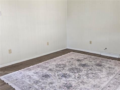 807 Wood Street Centerville PA 15358