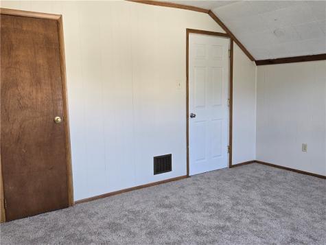 807 Wood Street Centerville PA 15358