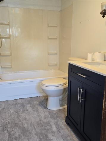807 Wood Street Centerville PA 15358