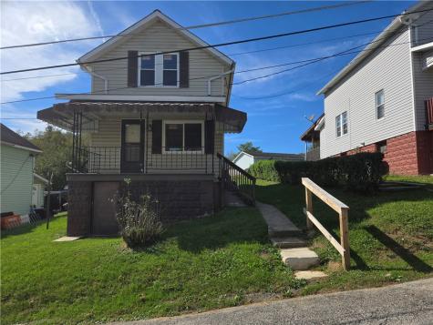 807 Wood Street Centerville PA 15358
