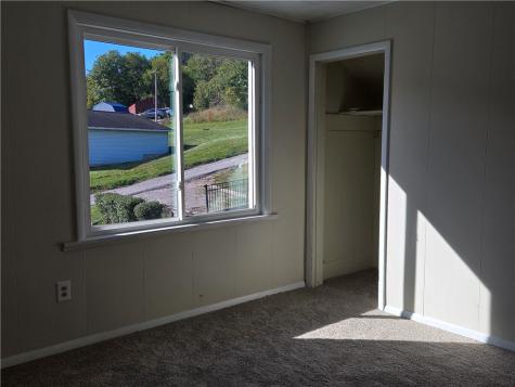 807 Wood Street Centerville PA 15358