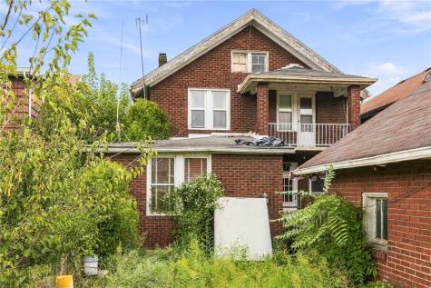 418 Charles Street Turtle Creek PA 15145