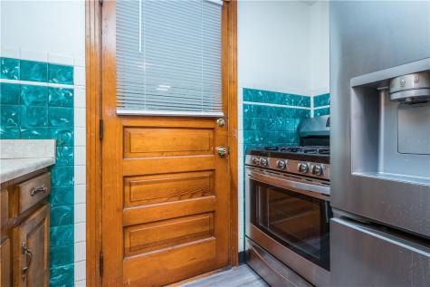 1346 Kinmount Banksville/westwood PA 15205