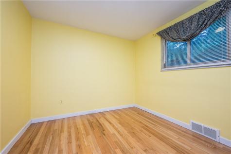 1346 Kinmount Banksville/westwood PA 15205