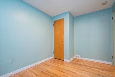 1346 Kinmount Banksville/westwood PA 15205