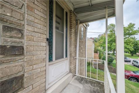 1346 Kinmount Banksville/westwood PA 15205