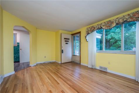 1346 Kinmount Banksville/westwood PA 15205