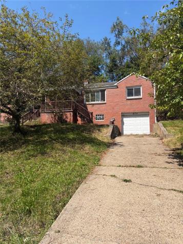 875 Desiderio Boulevard Clairton PA 15025