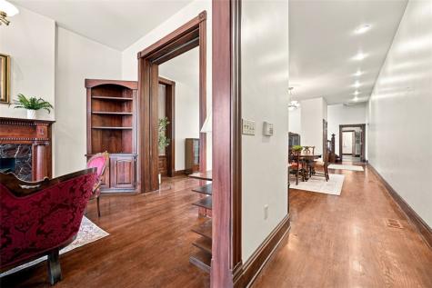 607 Lockhart Street East Allegheny PA 15212