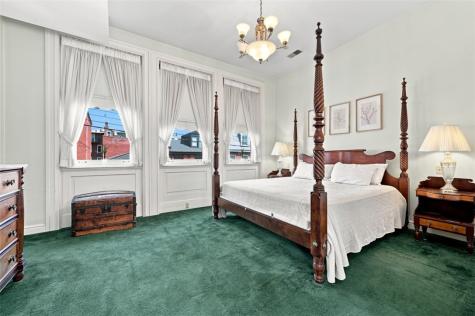 607 Lockhart Street East Allegheny PA 15212