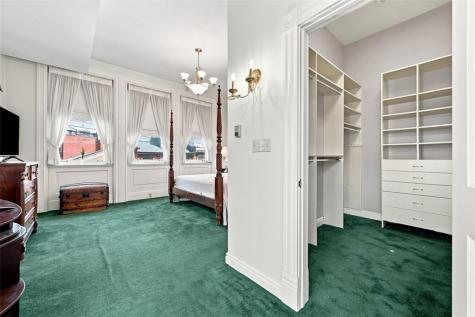607 Lockhart Street East Allegheny PA 15212