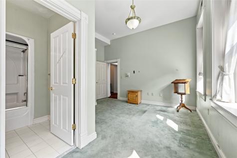 607 Lockhart Street East Allegheny PA 15212