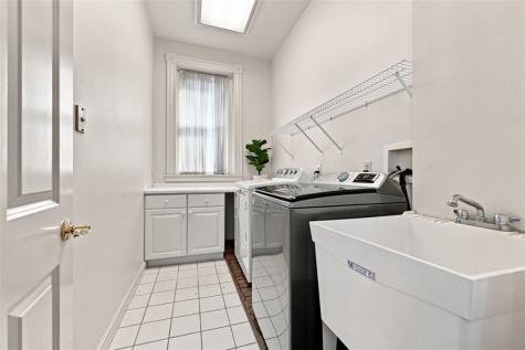 607 Lockhart Street East Allegheny PA 15212