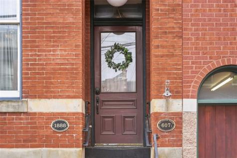 607 Lockhart Street East Allegheny PA 15212