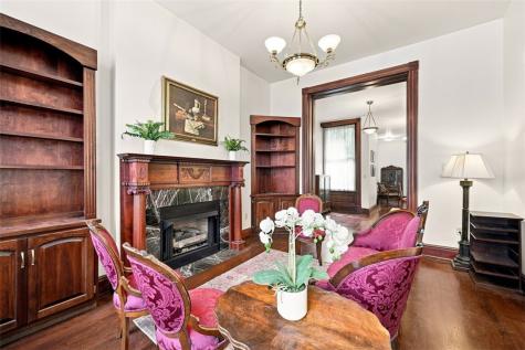 607 Lockhart Street East Allegheny PA 15212