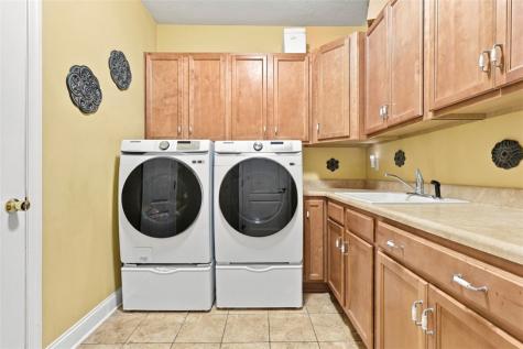 1016 Diane Lane Indiana Township PA 15024