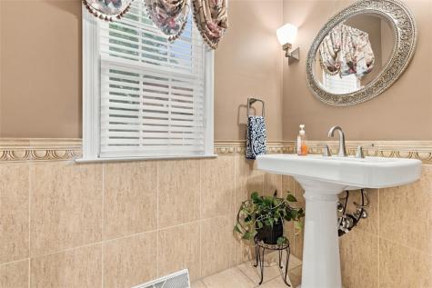 1016 Diane Lane Indiana Township PA 15024