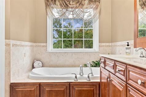 1016 Diane Lane Indiana Township PA 15024