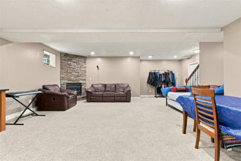 1016 Diane Lane Indiana Township PA 15024