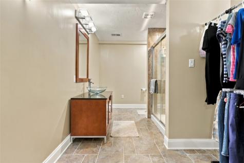 1016 Diane Lane Indiana Township PA 15024