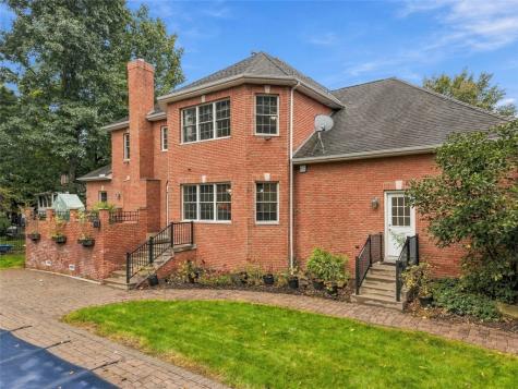 1016 Diane Lane Indiana Township PA 15024