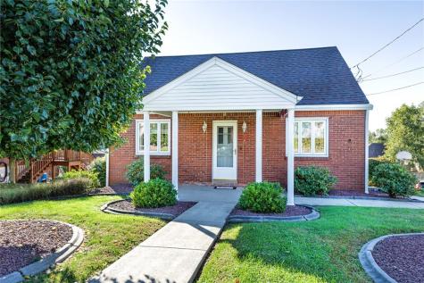 204 Dennis Street Elizabeth Township/boro PA 15037