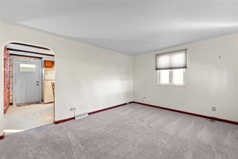 204 Dennis Street Elizabeth Township/boro PA 15037