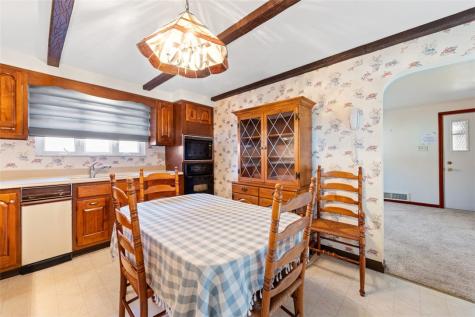 204 Dennis Street Elizabeth Township/boro PA 15037