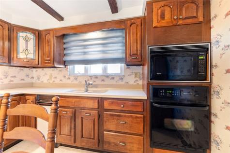 204 Dennis Street Elizabeth Township/boro PA 15037
