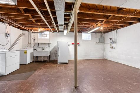 204 Dennis Street Elizabeth Township/boro PA 15037