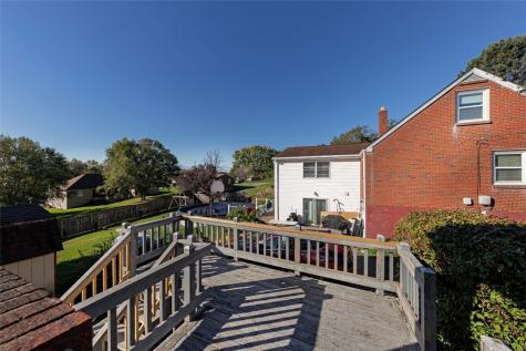 204 Dennis Street Elizabeth Township/boro PA 15037