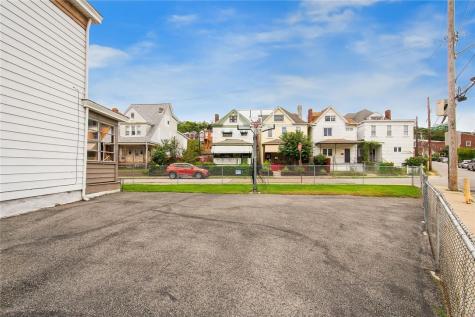 301 Russellwood Avenue Mckees Rocks PA 15136