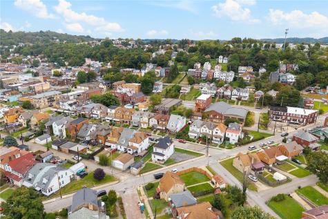 301 Russellwood Avenue Mckees Rocks PA 15136