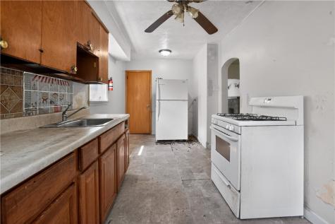 504 Stratmore Street Crafton Heights PA 15205