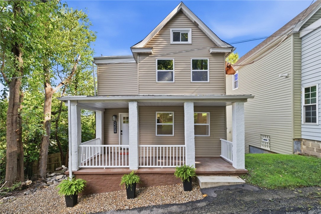 2208 Lehigh Street Swissvale PA 15218