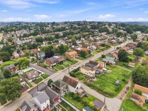 4136 Gladstone Street Greenfield PA 15207