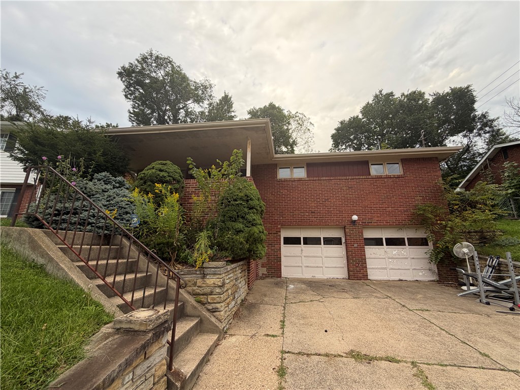311 Larch Lane Castle Shannon PA 15234