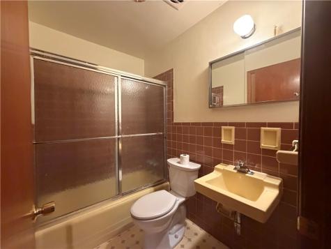 311 Larch Lane Castle Shannon PA 15234