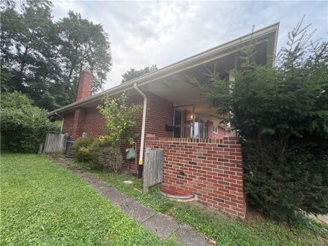 311 Larch Lane Castle Shannon PA 15234