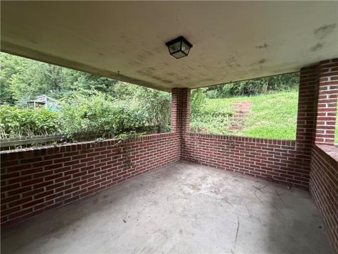 311 Larch Lane Castle Shannon PA 15234