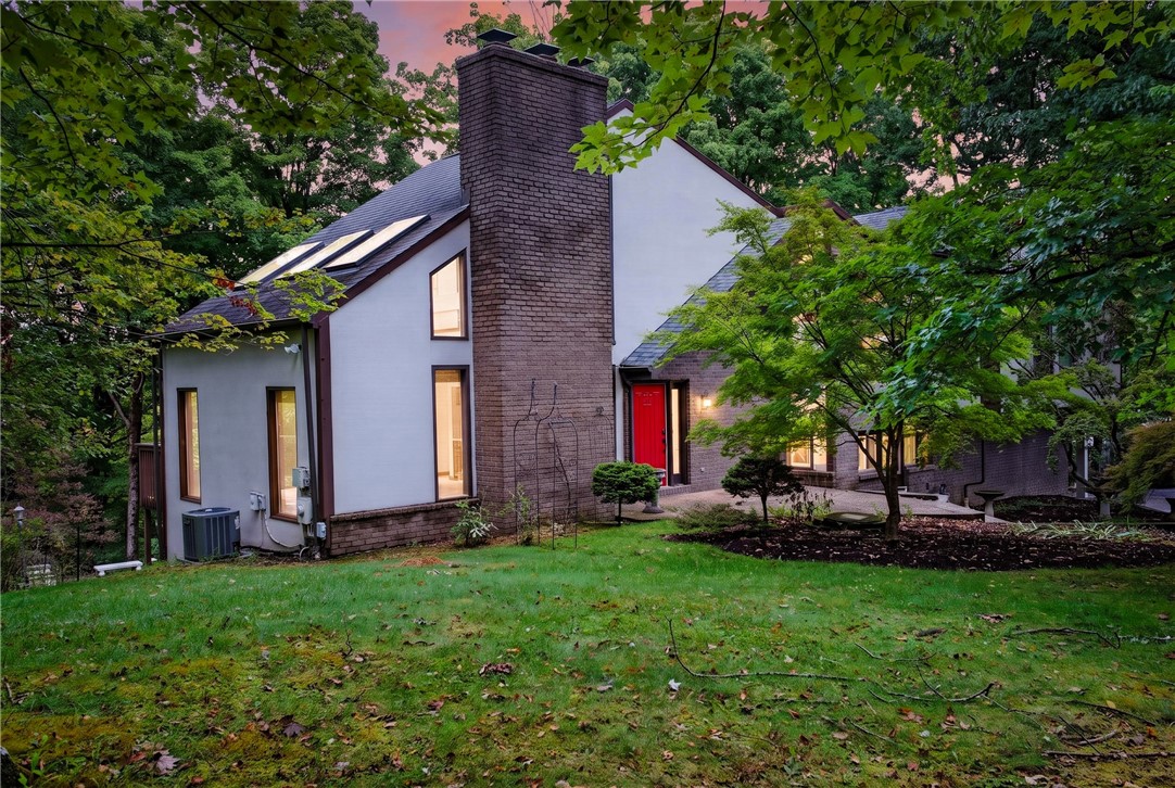 142 Riding Trail Lane Fox Chapel PA 15215